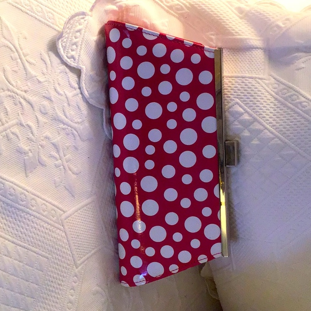 NEW HOT PINK WITH WHITE POLKA DOTS FAUX (SYNTHETIC) PATENT LEATHER CLUTCH BAG